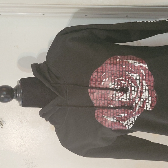 Black hoodie sweater with heart ❤️ graphic design! Print on each side of sleeve! - Picture 2 of 8